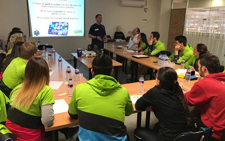 Cursos destinados a personal no sanitario, sanitario y/o de emergencias